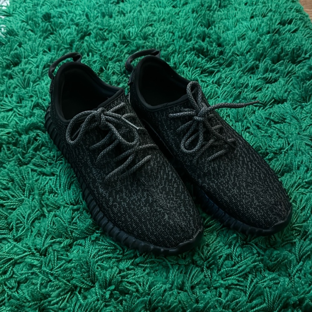 Yeezy 350 Pirate Black Used